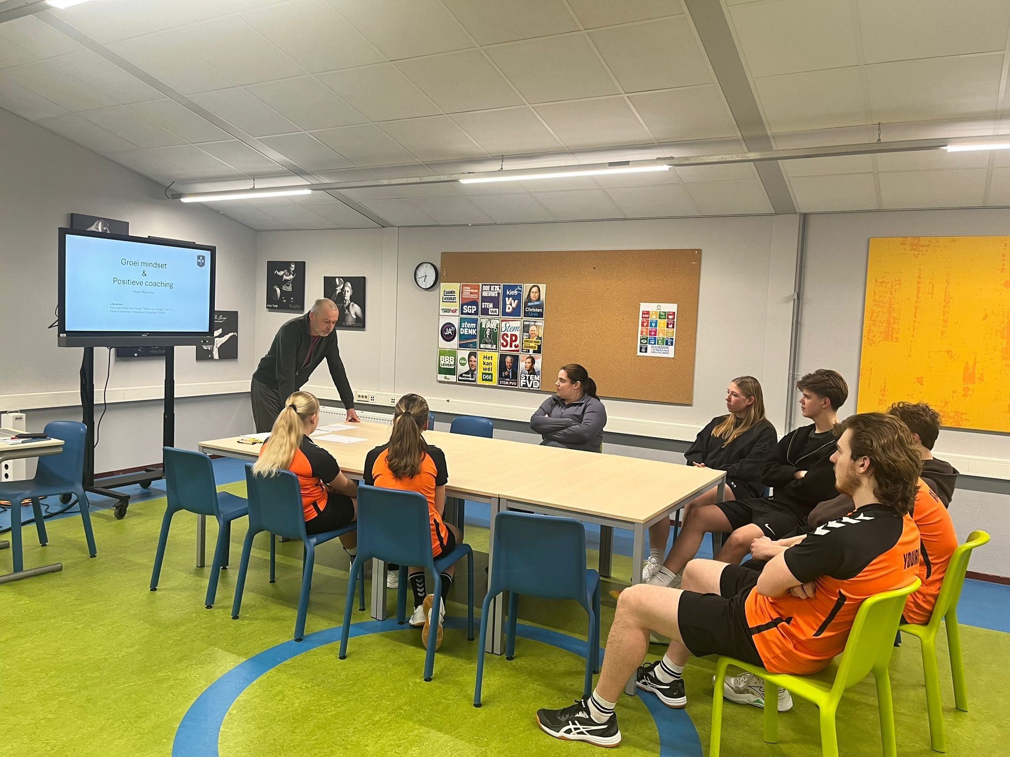 MIA traint haar trainers