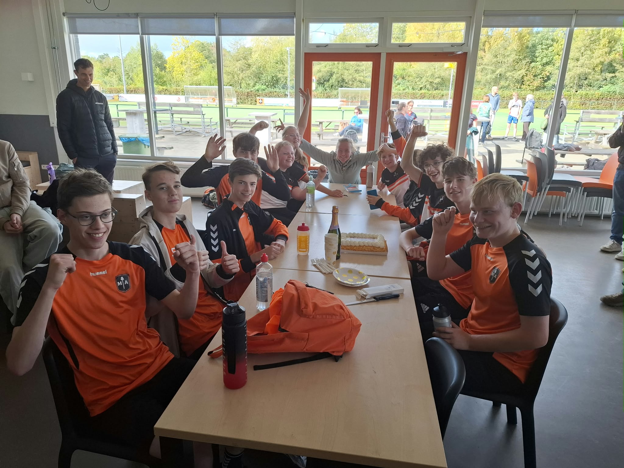 Ook MIA J2 kampioen geworden op het veld!